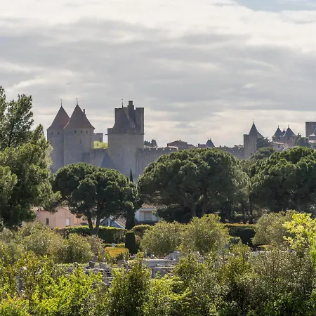 Apartment Lumaia - Vue Cite, Terrasse & Piscine *