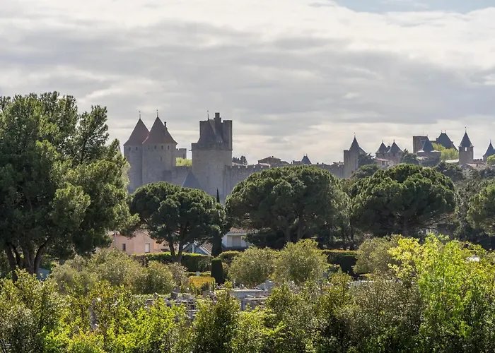 Apartment Lumaia - Vue Cite, Terrasse & Piscine *