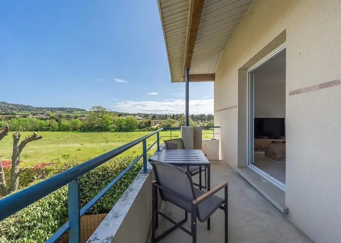 Apartment Lumaia - Vue Cite, Terrasse & Piscine *